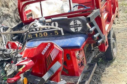 Giresun’da tarım aracı duvara çarptı: 1 ölü, 1 yaralı

