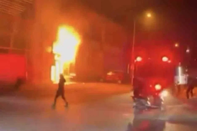 Bursa’da iş yeri alev alev yandı
