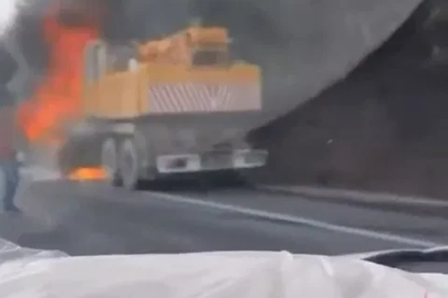 İş makinesi alev alev yandı
