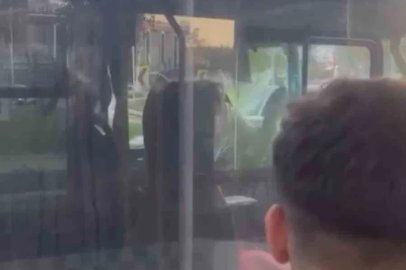 Şoförler arasında yol tartışması kamerada
